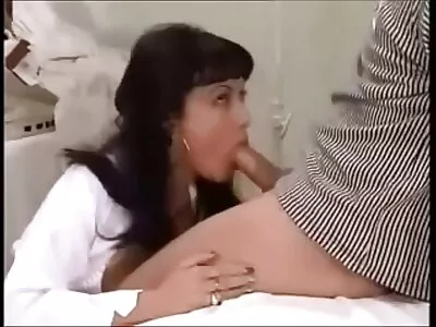 Amy Anderssen szexvideok online hatalmas seggét kemény kakas fúrja.
