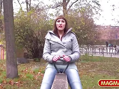 Édes barna nagy cicik szar fuckstick a friss pornó filmek online levegőn