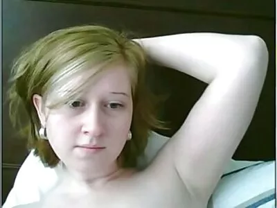 Angelica Heart teljesen meztelen lett, ingyen letölthető szexvideok mielőtt letérdelt