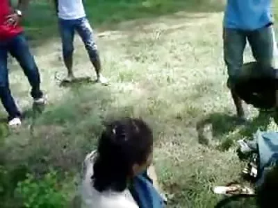 Szappanozott fel cserzett ázsiai vesz egy kört merev amatőr ingyen pornó fasz POV