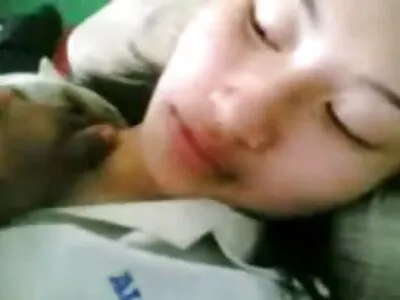 Slutty tini lány szopás nagy gombot az utcán ingyen amatőr pornó