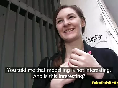 Az imádnivaló szőke krasznai tunde porno leszbikusok forró toying szórakoznak