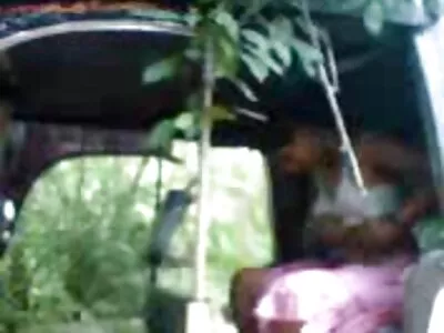 A szőke szerelem örömet ingyen porno film okoz a szomszéd farkának beltérben
