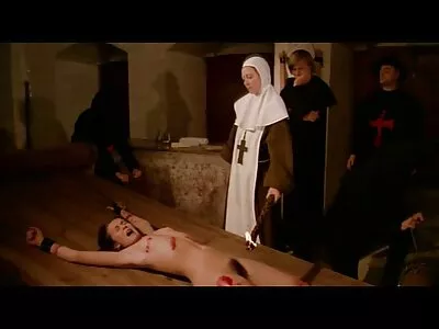 A szőke menyecskék nagyon őrültek pornó filmek magyarul egymás puncijáért