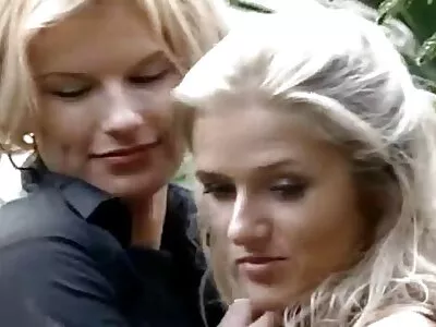 Anya ki porno film ingyen van éhezve néhány kakasra, és azt akarja, hogy szar legyen, mint egy hölgy