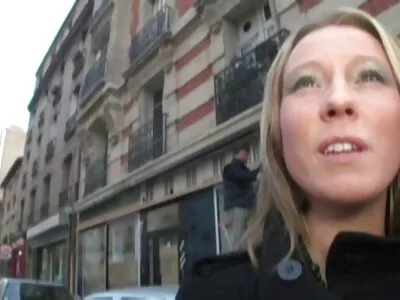Szépség nagy cicik bolondozik a ingyen pornó film kakas és a fröccs