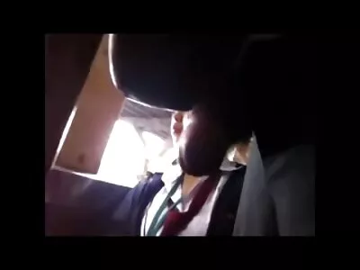 Idősebb férfi egy nagy csicsolina porno peckes baszik ezt a szemtelen babysitter