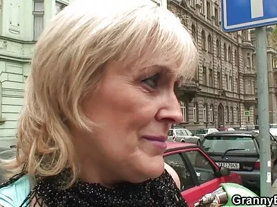 Eva Berger azt akarja, ingyen pornó hd hogy Oliver cum a szajha szájában.